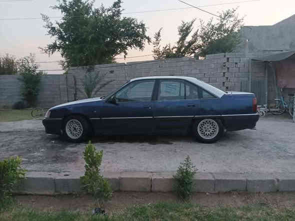 ا للبيع اوبل اوميكا موديل 93 رقم بغداد بأسمي سنويه عضم عاج لحد 27
(السياره بلاددديه)
((مابيها قطره صبغ ومعجون وخويس على وضع شركه))
أصل تبريد
تخم تاير تخم ويل كب 
محرك ٢٠٠٠ بلاد جديد
كير عادي جديد
دواخلهه حيل نضيفه ارضيه جلد
مسجل وسستم صوت جديد
السعر 24
 مكاني الرمادي ***********
