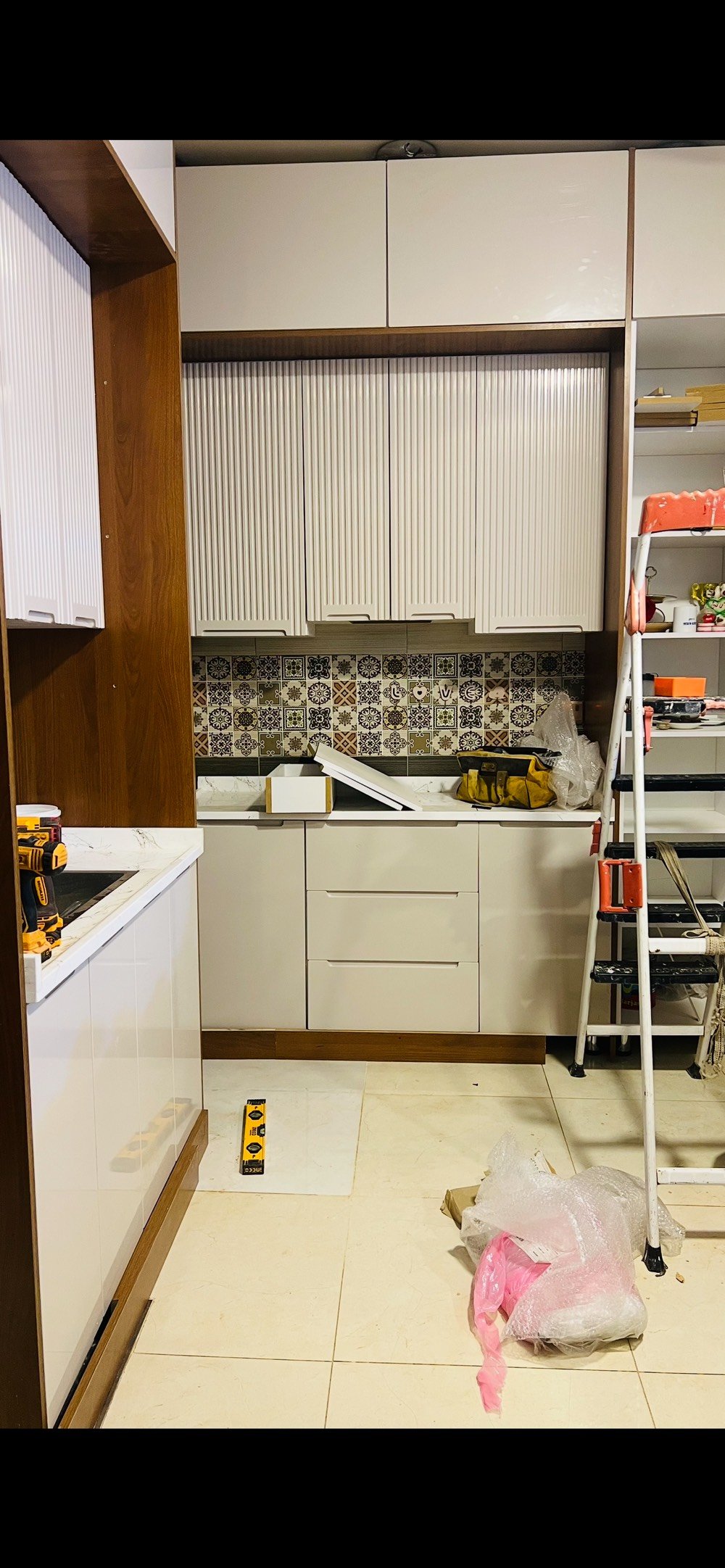 جانب من اعملنا تصميم كافة الغرف والمطابخ والميز الداخلي