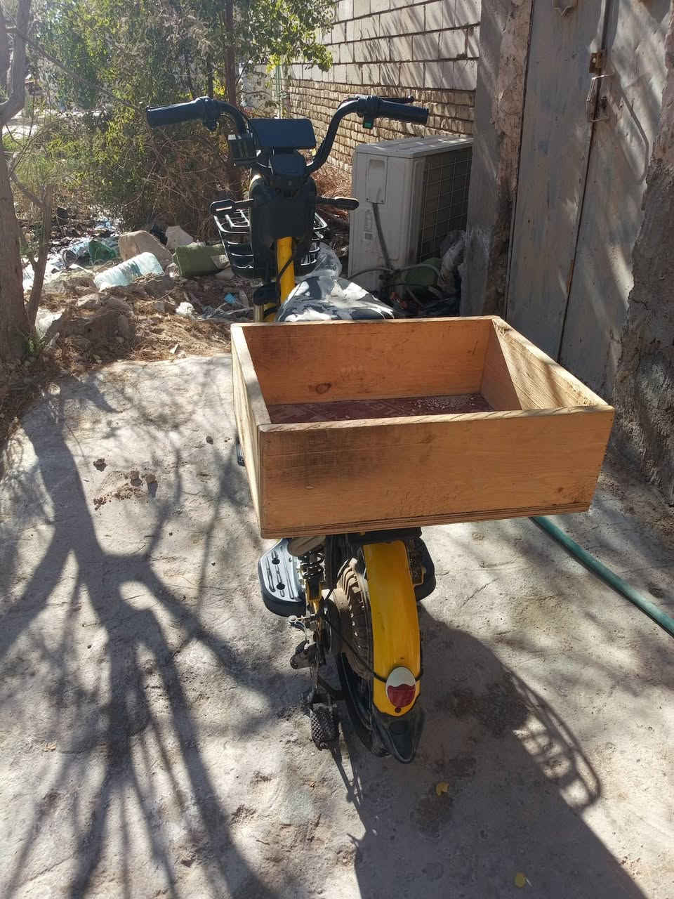 سلام عليكم دراجه شحن بطاريه جديده مكاني شاميه شرط نضافه سعر 350لف رقم ‏‪***********‬‏
