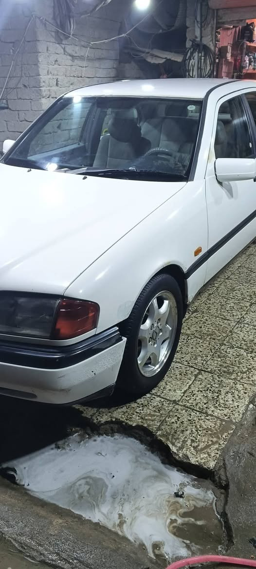 السلام عليكم مارسدس بيبي شبح موديل 94 رقم ذي قار كله ابلاد بيع او مراوس السعر 50  وبيه مجال ناصريه المركز ***********
