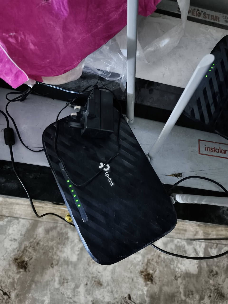 وصلت وجبه جديده روترات.  شرت النت. شرط الفحص تفحص اله تاخذ.  وصلت  تحويله مال انترنيت ضوئي شرط. روترات. اكو 15 اكو 13 اكو 10. مكاني شرك الطارق قرب محطة الشمس ***********
