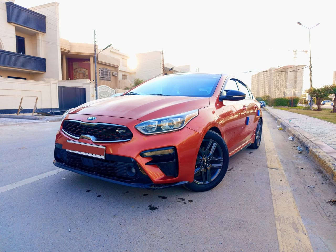 السلام عليكم للبيع كيا فورتي جيتي لاين 2020وارد امريكي حادث امريكا بنيد فقط بدون ايرباك بالنقل صار بيها شويه بارد بالقماره وهنا انطخت باب وجاملغ خلفي عكس السايق ابو ستوتا شخوط صار بيها مو حادث وعدي صورها قبل وبعد واكيد بدون دواخل مواصفات الجيتي معروفه  محرك 2000دوش رقم اربيل بسمي تحويل مباشر مكاني بغداد للبيع بسعر مناسب للاستفسار ***********
