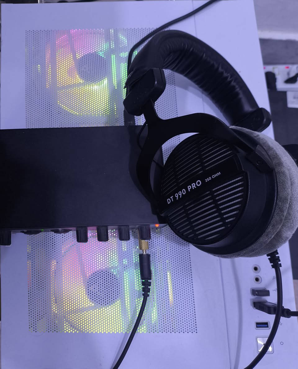 السلام عليكم

قطع للبيع وبيهن مجال 

كارت RTX 4060TI ZOTAC 8G ابيض للبيع السعر 525 الف

شاشة MSI G274QPF E2 مواصفاتها 27 2K IPS 180HZ  سطوعها 400 شمعه دقة الوانها قوية فوك 94% السعر 225 الف

سماعة DT 990 PRO 250OHM وية كارت صوت يشغلها بكل قوتها وكامل ملحقاتها السعر 225 الف او عادي ابيعهه وحدهه

مكاني بغداد الدورة ما عندي توصيل 

اي استفسار خاص


**إذا كنت صاحب هذا الإعلان وتريد حذفه لأي سبب، رجاءا أرسل رسالة إلى الدعم الفني**