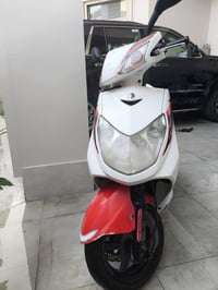 خوان دراجه سگنز  فحل ياباني للبيع الدراجه حلوه ونضيفه من شتريته لهسه ج...