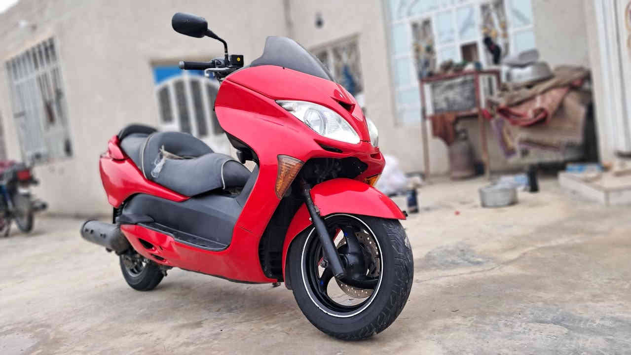 فورزه ٠ /٨ جديده بمعنه الكلمه مي الشركه بيها ماتخلي عليها الف جاهزه من كل النواحي مكاني واسط زبيديه السعر ٦٥٠ وبيها محال بيع مستعجل ***********
