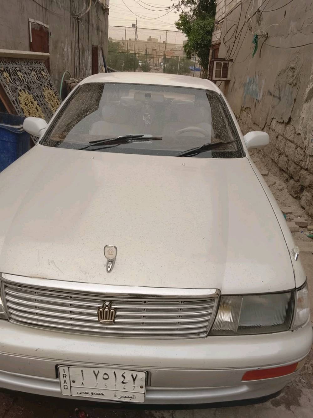 سلام عليكم سياره بطه متصل 1993 مكينه وكير حداديه شرط راعيها موجود شرط التحويل مصفره غرمات سنويه ما منتهيه 27 تخم تاير جهازه تريك وين ما جان سعر 50 وبيها مجال مكاني بصره صبخه العرب *********** فقط واتساب ملاحظه سياره تبريد فقط نقص غاز