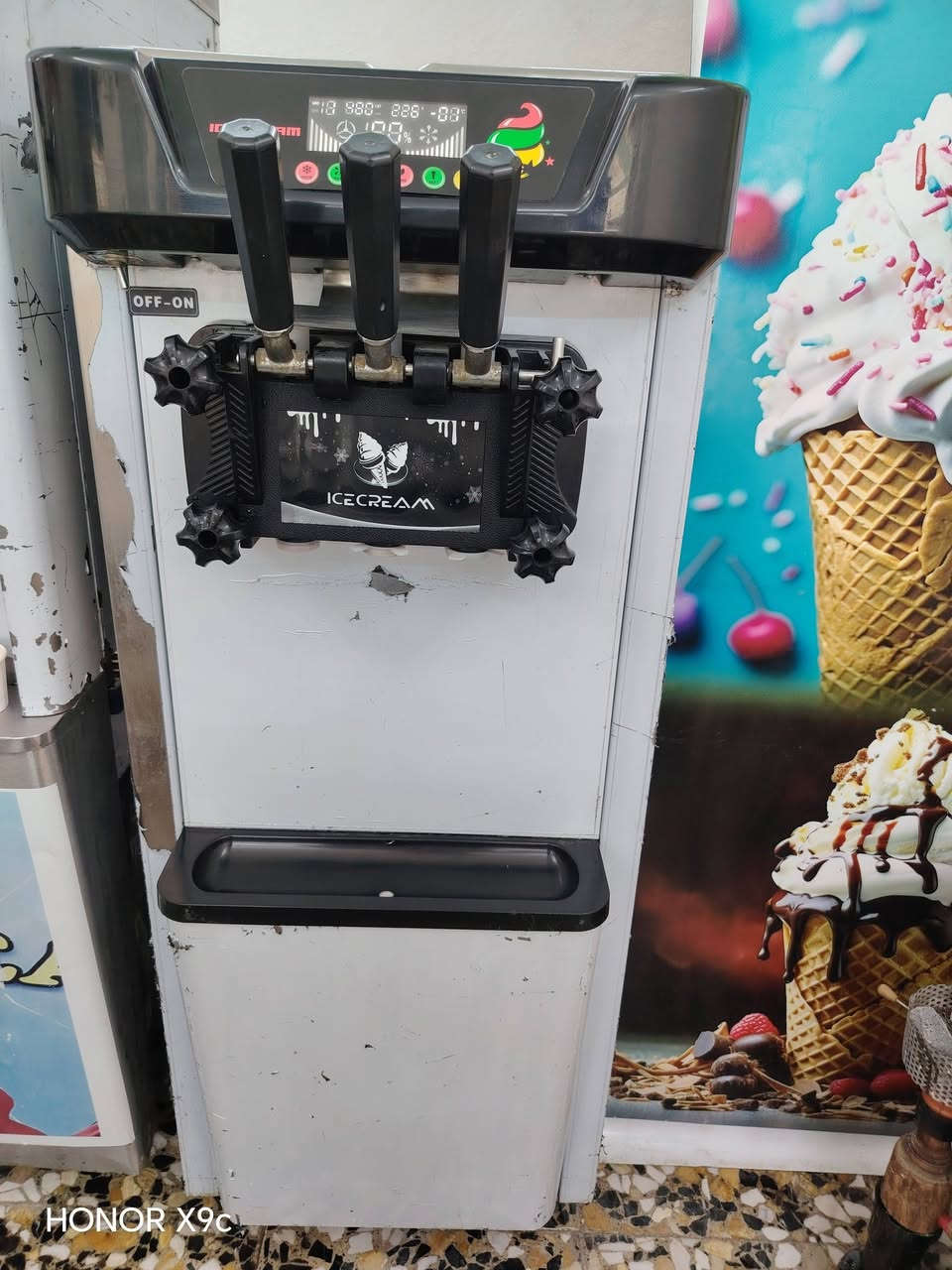 سلام عليكم مكينه سوفت صيني تسحب كهرباء قليله بعدهي ع وضع شريكه مكان بغداد *********** مستخدمه قليل سنكل
