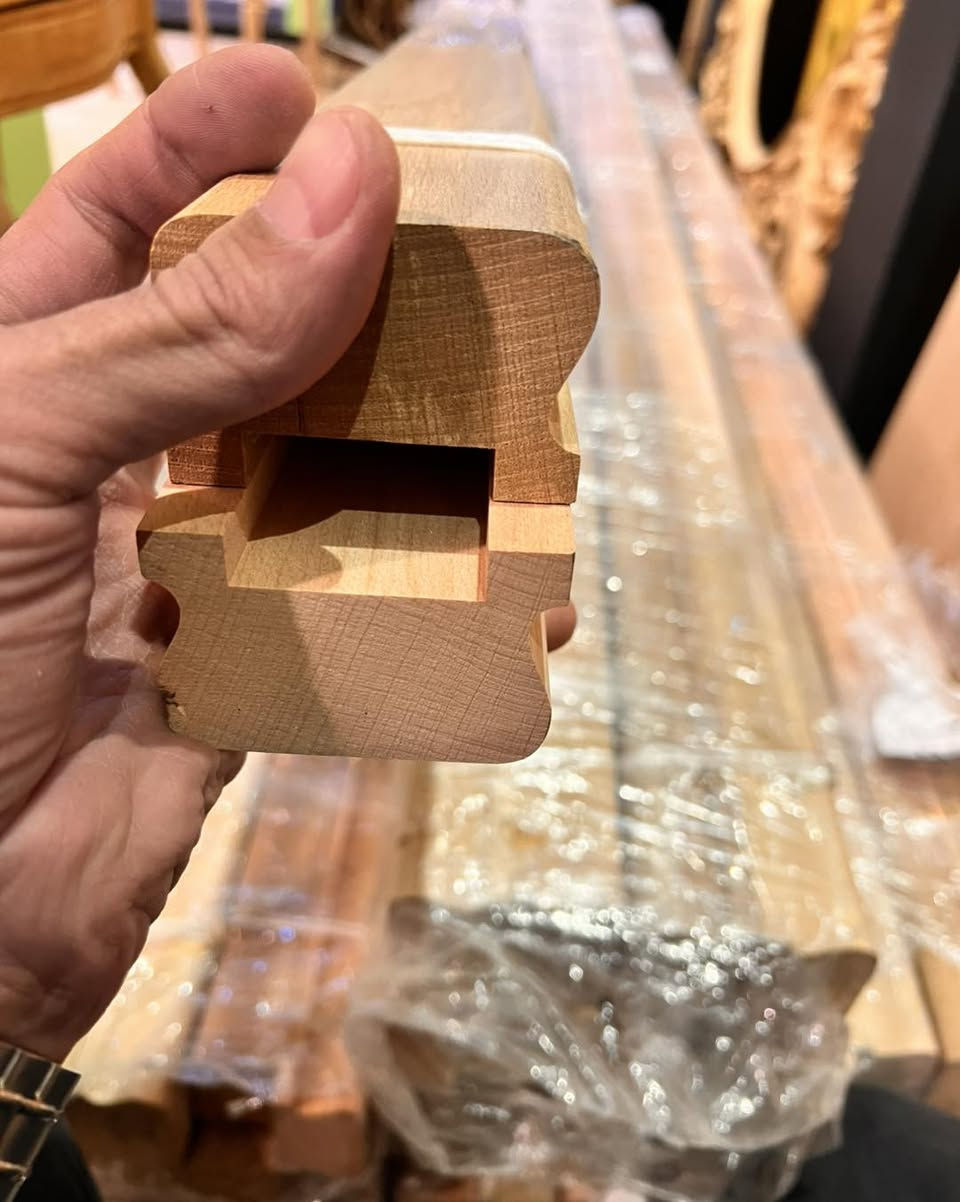 قبضة محجر خشب زان سوبر كواليتي البيع بالمتر بدون صبغ خام موجود مع شرح الحديد 4 سم ستندر وبدون شرح عدل 
للاتصال ***********
واتساب *********** 
#دنك_محجر #خشب #بيت #درج #بايات_درج
