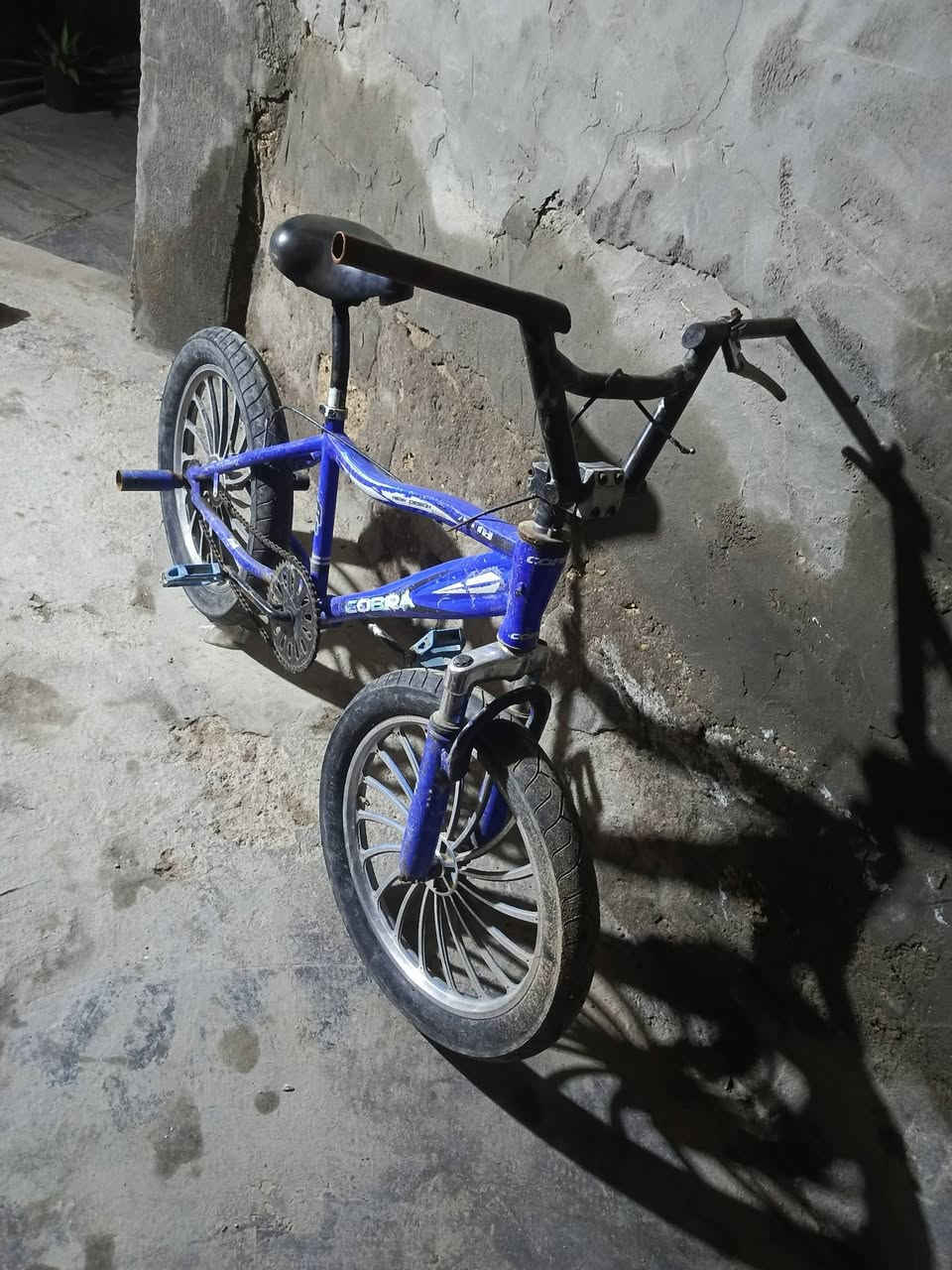 السلام عليكم باسكل جبلي حجمه 24الباسكل يتحمل وزن150  سعره,35وبيه مجال العنوان بابل ناحية الكفل، رقم الهاتف ***********
