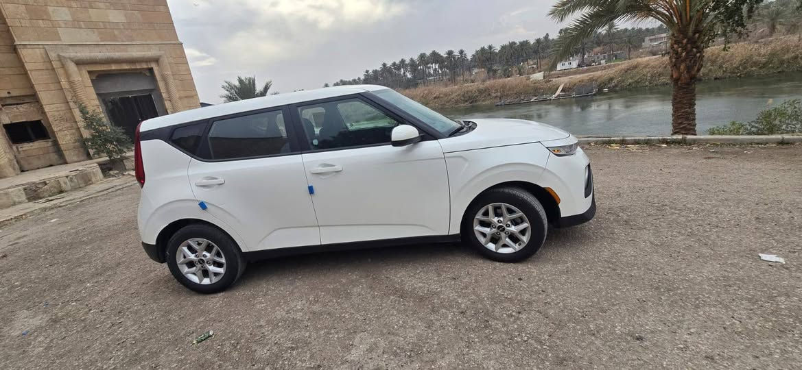 سلام عليكم صول 2022وارد امريكي حادثه بس بنيد نفسه مصلح بدون دواخل كفاله سياره عده بنيد ذكرته مكان المسيب تقاطع فراشه سياره لاستفسار رقم هاتف ***********  سونار مرفق بلمنشور
