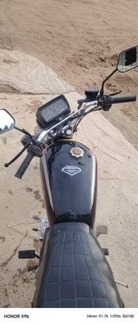 دراجة 2022سيفان خمسة كيرنضيفة مالت جناي السعر370 رقم صاحب الدراجة 0781...