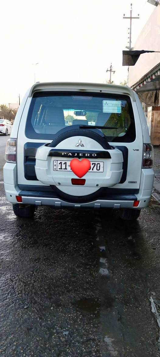 سلام عليكم باجيرو للبيع موديل 2010 حبتور زراگ لايت دمام سبعه راكب ثلاجه فتحه كشنات  كهرباء وجلد تبريد 3 قطع تخم تاير دنلوب تحكم ستيرن محرك 3500 فول مواصفات مري شفط رقم بغداد وبأسمي انكليزي سياره جديده مال بيت مكفولة كفاله عامه ما عدا يم قبق البانزين شبر فقط سياره جديده فول مواصفات واحد على واحد رقم الاستفسار *********** ترهم بيع ومراوس سعر 145 وبيها مجال لطيبين اتصل بيك خير وتدلل
