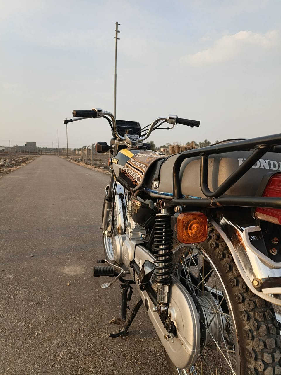 للبيع تعمير شاصي ارشا اصولي 2019ولباقي كله 26 مكينه سيجي نامه شادله ارقه من الشلامجه  غراضه كله بلادي دبلات دايوان الدراجه مال جناي نضافتها 1/1  مابيع اي نقص السعر 875وترهم مراوس بمتياز وينطي فرق مكاني حله رقمي ***********
