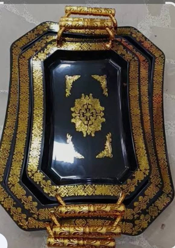 ✨ سيت صواني بلاستك 3 قطع ✨

إذا تدور على صواني عملية وأنيقة للاستخدام اليومي أو للضيافة، فهذا السيت هو الخيار المناسب إلك.

🌿 يتكون من 3 قطع بمقاسات مختلفة لتناسب جميع احتياجاتك.
💪 مصنوع من بلاستك متين بجودة ممتازة .
🏡 مثالي لتقديم الشاي، العصائر، الحلويات والوجبات الخفيفة.
🎨 متوفر بلونين: الأخضر 💚 والأسود 🖤.

📍 العنوان: كربلاء / طويريج / شارع المحكمة / مقابل سوق النساء / مجاور لحوم حيدر العنبر.
📞 للاستفسار والطلب: ***********

🌟 جودة ممتازة… أسعار منافسة… وأجمل المستلزمات المنزلية بانتظاركم في معرض بركات الزهراء. أهلاً وسهلاً بكم.

