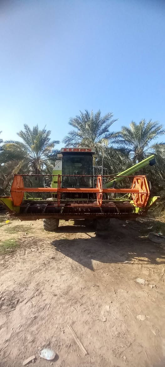 حاصده كلاص منفيس رقم اربيل وكاله عامه باسمي تاير امامي 26/20موديل 2002السعر 20مكينه سوبر مكفول تبريد مكفول بريمه نفخ ودفاعات بلادي ***********مفرق غماس النجف
