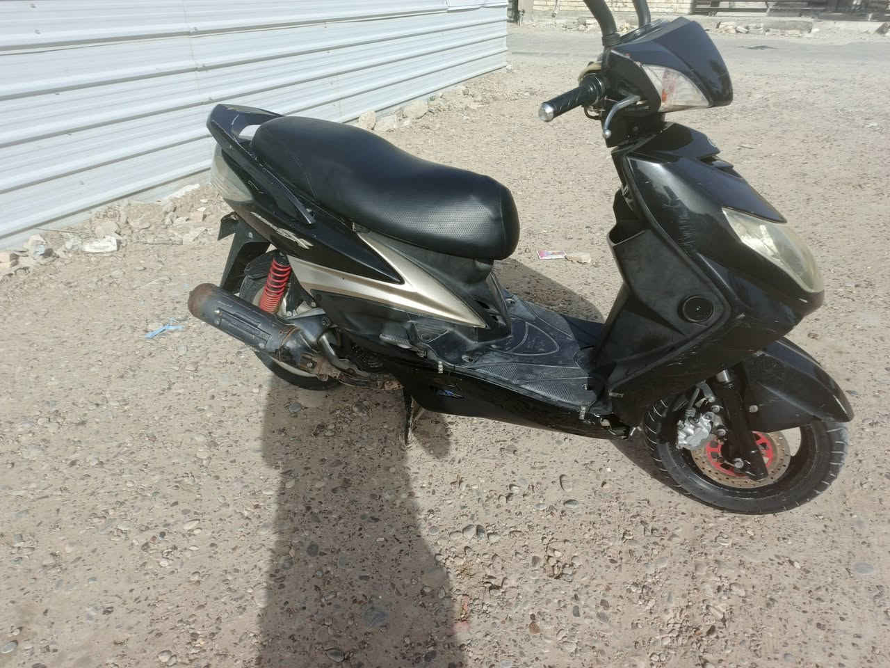 السلام عليكم
سكنس جيل الثاني ام طلاعات نوزل كفاله عامه

لونين كفرات بلادي ختم واحد

لايت زنون عالي ناصي اشاير سكن شغاله

دشبول شغال عداد سرعه بانزين شغال  

سلف بكل وقت 

وين متفحص بخدمتك اي فيتر يعجبك

عنواني بغداد الشعله 

السعر 750 

رقمي اتصل بالخدمه ***********
