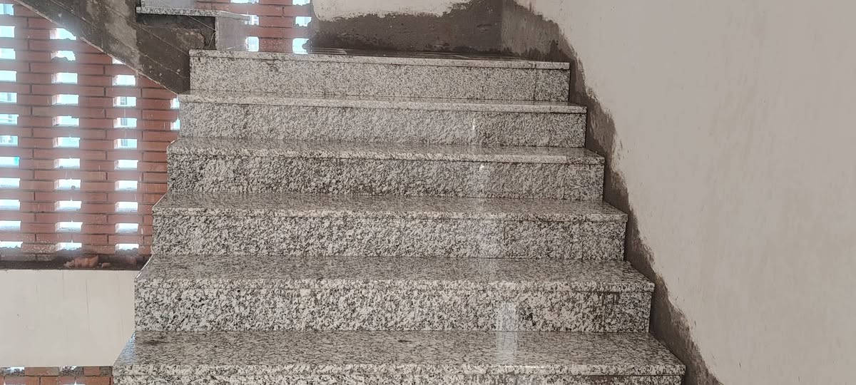 السلام عليكم خلفه اشتغل أرضى جداري سيراميك بورسلين مرمر بابل ***********
