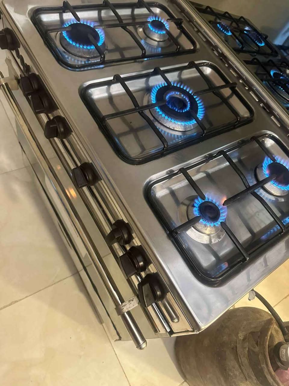 السلام عليكم
طباخ مصري مستخدم نضيف جدا  شغال كامل حتى الكهرباء بغداد, العراق


**إذا كنت صاحب هذا الإعلان وتريد حذفه لأي سبب، رجاءا أرسل رسالة إلى الدعم الفني**
