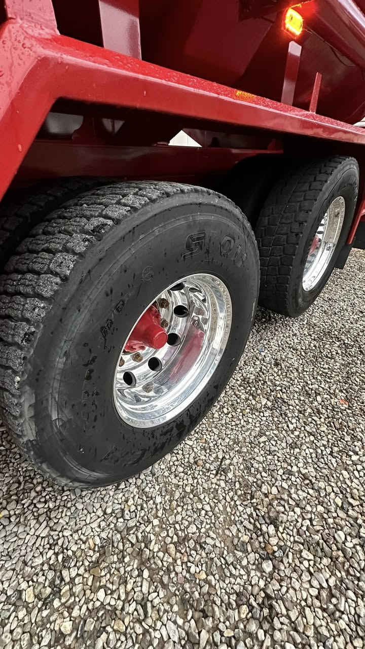 السلام عليكم / للبيع
◻️SCANIA R500 ◻️
‎سوبر عادي 
تانكي مغلون بليت ابيض 25 طن
ماشي 697,000KM
‎موديل ؛ 2018
‎  گير :  اوتوماتيك/كلج
‎سنكل خلفي مزوج 
‎دبل شاصي ( باج )
‎تخم تاير جديد و تخم ويل كروم 
‎مامشتغل بل العراق 
شاشة جبير مسجل لمس 

————————————————————
لتزويدكم بمعلومات اكثر☎️
📞***********📞
📞***********📞
📞***********📞
—————————————————————-
