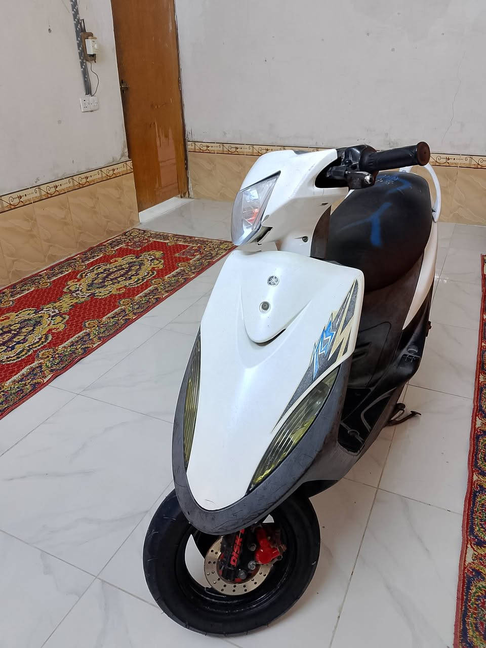 اذا مو شراي لا ترسل 
دراجه حاوية كفاله من كلشي 
ختم واحد وي لمكينه 
مكاني كرنه 📍 
متوفر ماسنجر


**إذا كنت صاحب هذا الإعلان وتريد حذفه لأي سبب، رجاءا أرسل رسالة إلى الدعم الفني**