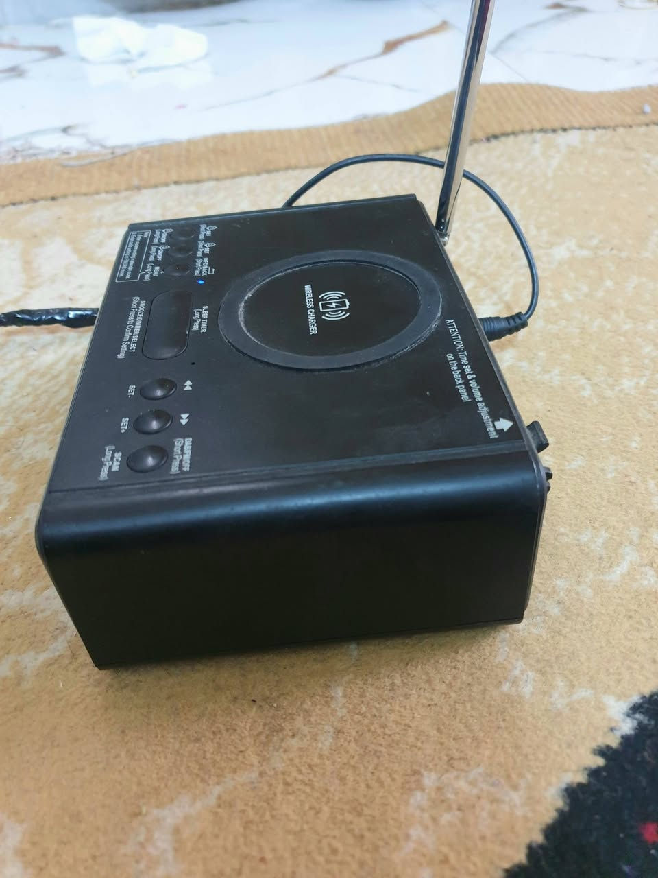 السلام عليكم 
راديو باحث عدد أثنين بحالة جيدة وسحب قوي ونقاوة في الصوت وعكس ذالك يرجع الراديو يعني على الفحص .
الملحقات يوجد شاحن مع كل راديو .
سعر الاثنين 35  الف ..بي مجال بسيط 
بغداد ....مزيد من التفاصيل ...خاص .


**إذا كنت صاحب هذا الإعلان وتريد حذفه لأي سبب، رجاءا أرسل رسالة إلى الدعم الفني**