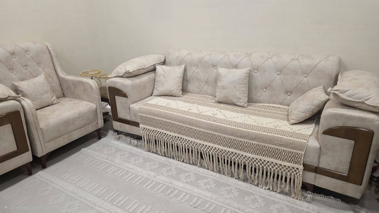 قنفات للبيع
تخم ونص
عدد المقاعد ١٣ مقعد
٣ قنفات كبار 
٤ كراسي مفردة 
استخدام قليل نظيف جدا 
مع المفارش والكوشايات
السعر ٩٠٠ الف
المكان البصرة
***********
