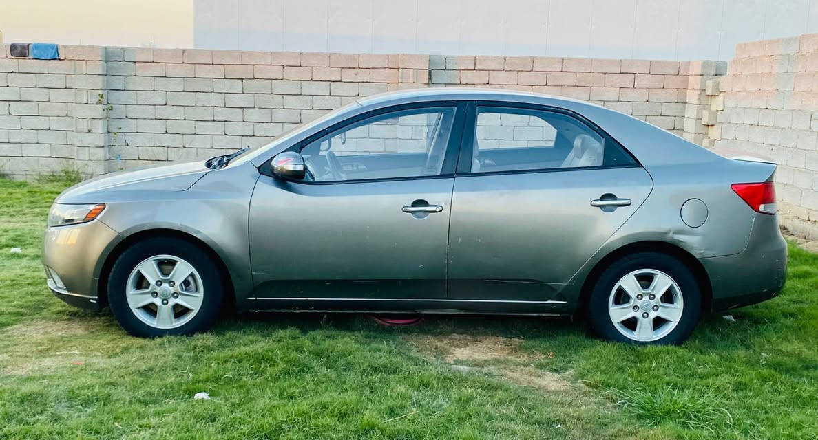 السلام عليكم
#كيا_سيراتو2012_اصل
#محرك_مرغوب_دوش_بانزين
ادوات ادوات 
كصة جنطه 
محرك حداديه فول مال الشركه 
دخول جديد كارتون 
اراقام وسنويه وكالة بـ اسم المشتري 
تبريد ثلج 
تخم تايرات
كير محرك مكفول
تحكم ستيرن 
السياره جاهزه مال جناي مابيه نقص برغي 
#السعر_42_ورقه_وبيه_مجال
للاتصال//***********
#المكان_ذي_قار_النصر
