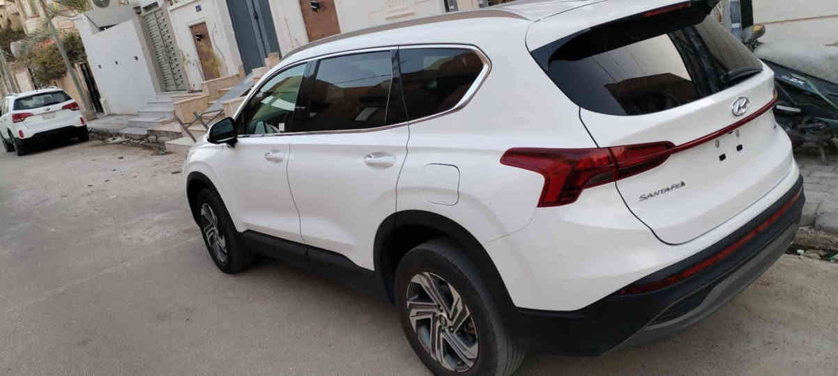 سنتافي موديل 23 مكينه 2500
السيارة جديدة وصور الحادث مرفقه بالمنشور

للاستفسار الاتصال على الرقم ***********
