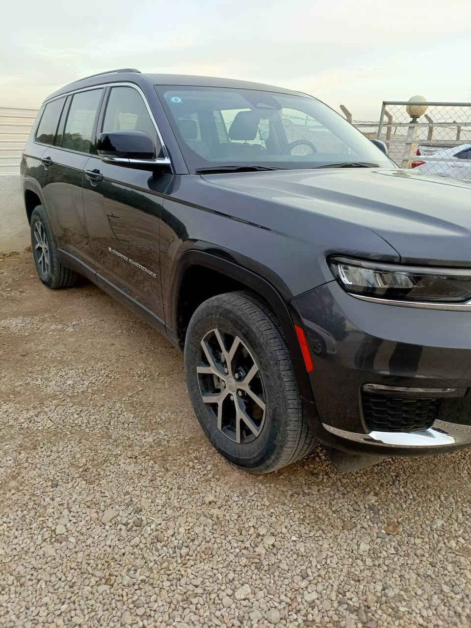 جيب 2023 امريكي لمتد 
كفاله عامه 
فول مواصفات عدا الفتحه
رقم بغداد الجديد تحويل مباشر
كير محرك كفاله والك الفحص

السعر 330 وبيها مجال
***********
