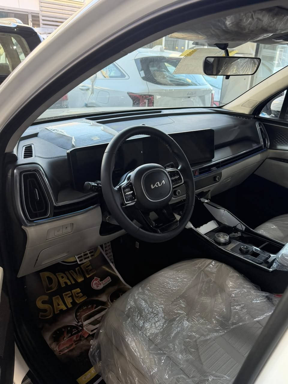 سورنتو 2024
رقم بغداد
v6.  3500
مواصفات السيارة
بصمة
قمارة حديد
ويل 20
تشغيل عن بعد 
هاند برك كهرباء
كراسي كهرباء 
صندوك كهرباء
دشبول شاشة متصل 
لايت زنون
Led زنون
بك لايت led
حساس امامي
حساس خلفي
ويل كب كروم  
بردات خلفية
7 راكب
تحكم مقود
درايڤ مود 
اوتو هولد 
شاحن لاسلكي
كير ماوس
تبريد 3 قطع
تحكم شاشة وتبريد لمس 
بلوجكتر زنون
مانع انحدار 
مانع انزلاق
اريل رادار
كامرة خلفية
ضمان الدوليه 
***********
***********
