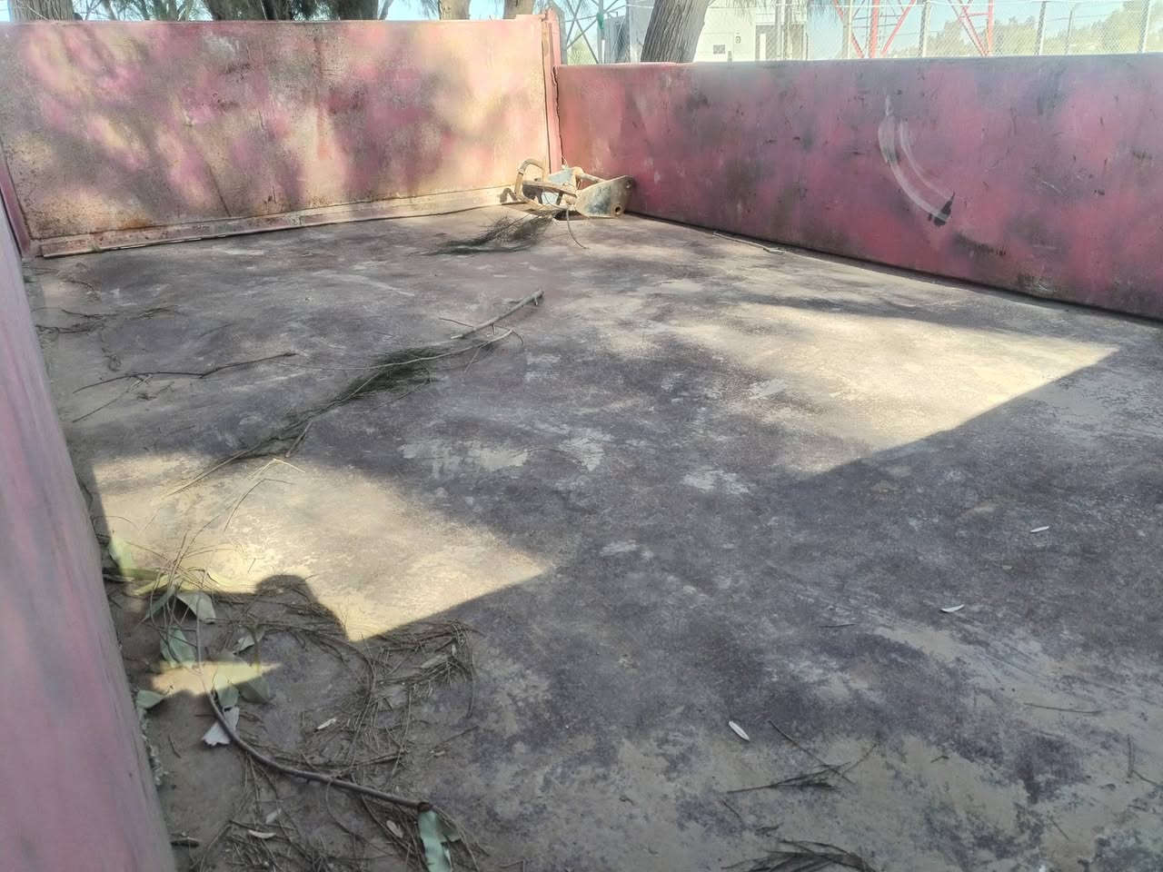 للبيع سعر 1,200 رقم الهاتف ***********
