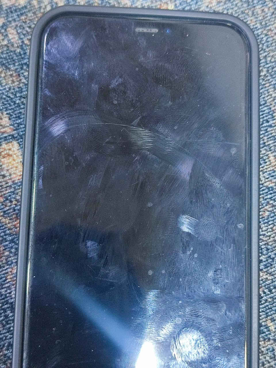 سلام عليكم تلفون أيفون 11عادي تلفون برغي مامتفوح تلفون كفاله بطاريه٧٦تلفون بيه شخطه بل شاشه بس هاي تلفون كفاله سعر250بيه مجال أو مراوس بتفون أيفون ١١برو ومافوق عنوان بصره شقق الكزيزه رقم الهاتف***********
