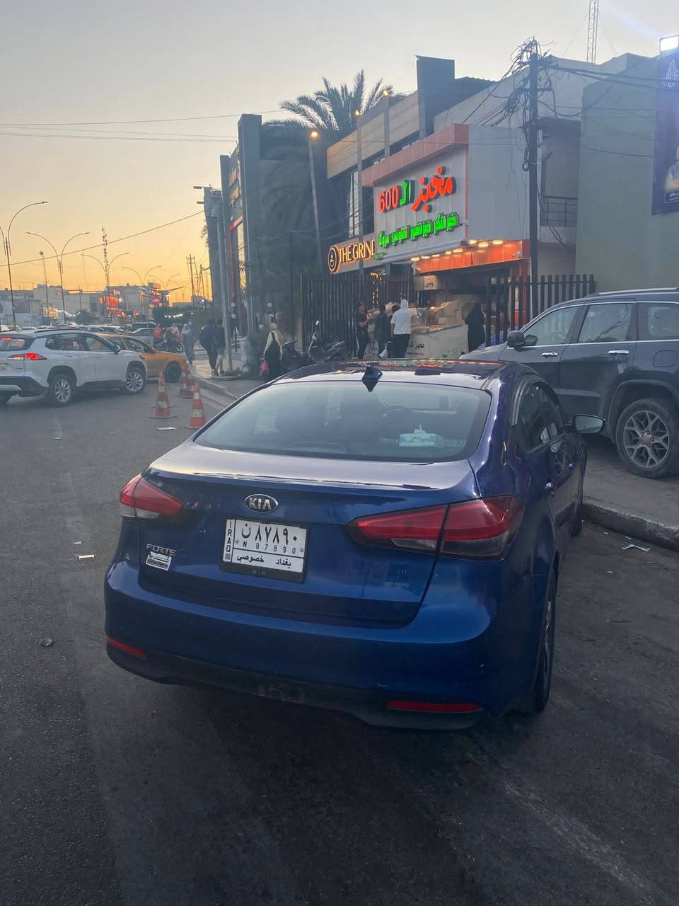 سلام عليكم من رخصه الادمن
سياره فورتي 2018 امريكي محرك 2000دوش بيه باب و بنيد سياره  سياره لون ازرك دواخل كلش نضيفه للتوصل رقم ***********

السعر _120
