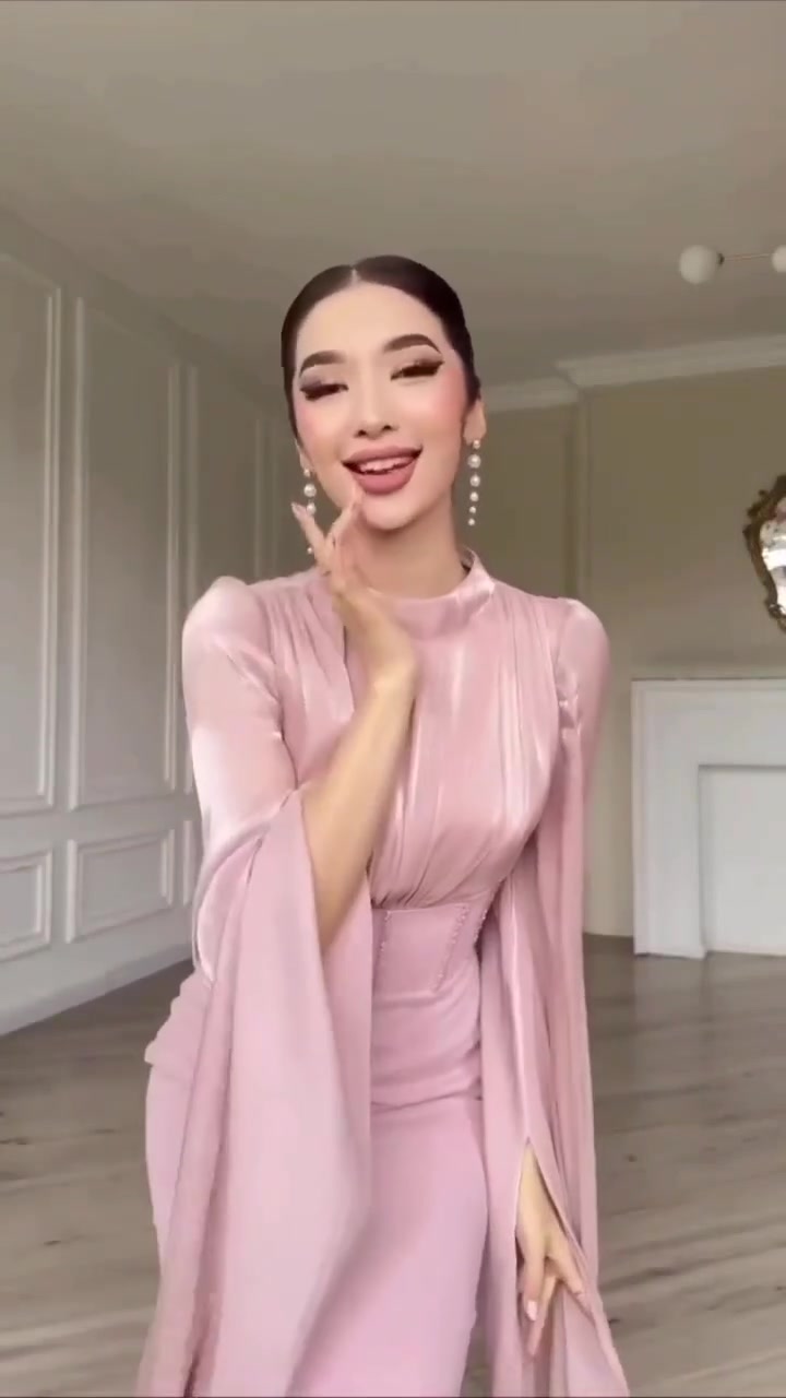 قماش اورجنزا من فوق وكريب من تحت وخطوط ستراس بالوسط 
خمري❤️ 38 40 42 44 
زهري🩷 42 44 
ابيض🤍44
اسود 🖤 36 38 40 42 44 
بيبي بلو 🩵  38 40 42 44 

السعر : 40  jd


**إذا كنت صاحب هذا الإعلان وتريد حذفه لأي سبب، رجاءا أرسل رسالة إلى الدعم الفني**