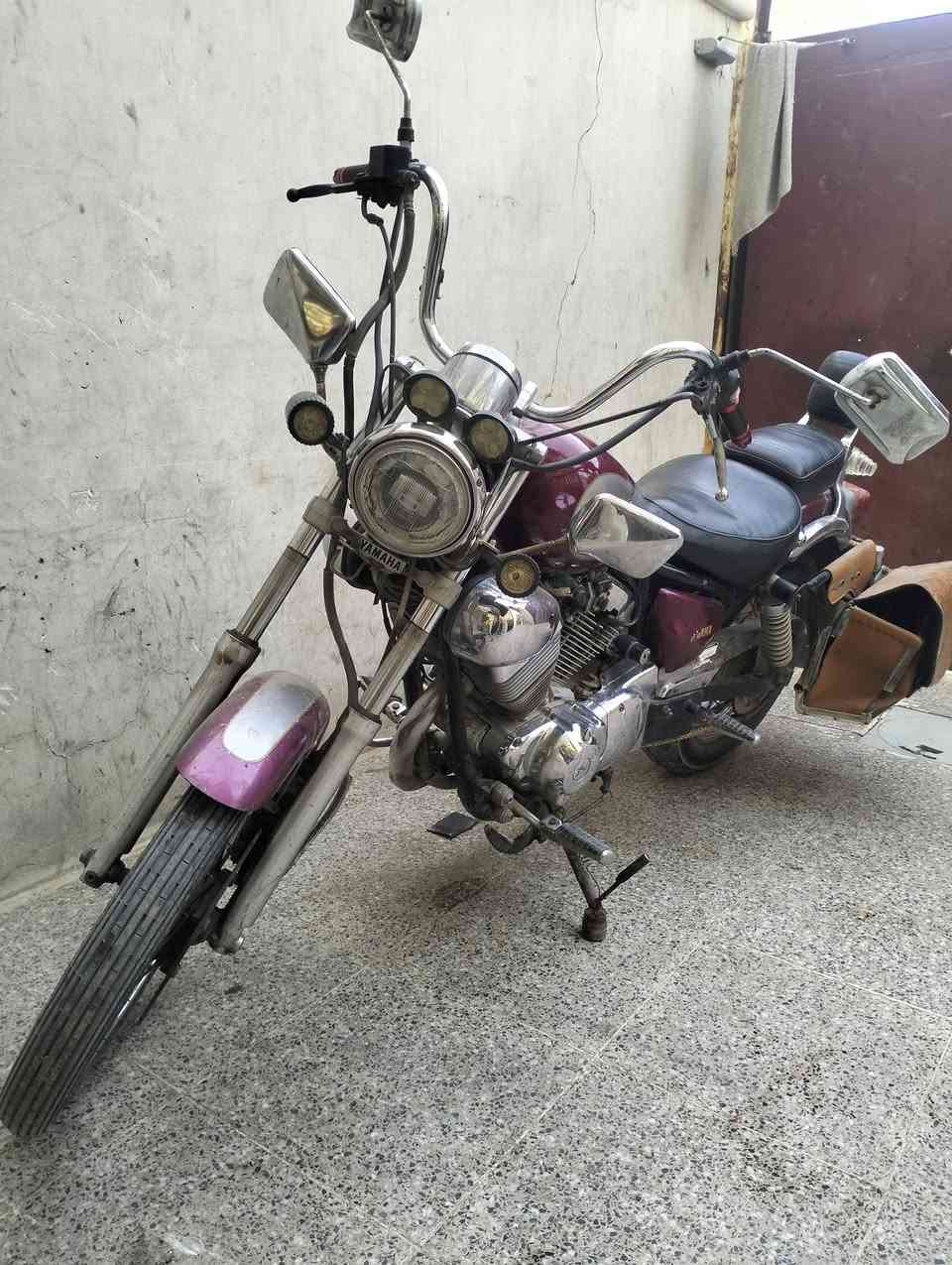 سلام عليكم دراجه هارلي للبيع ماعرف بيهن اشتريتها من صديقي ***********
