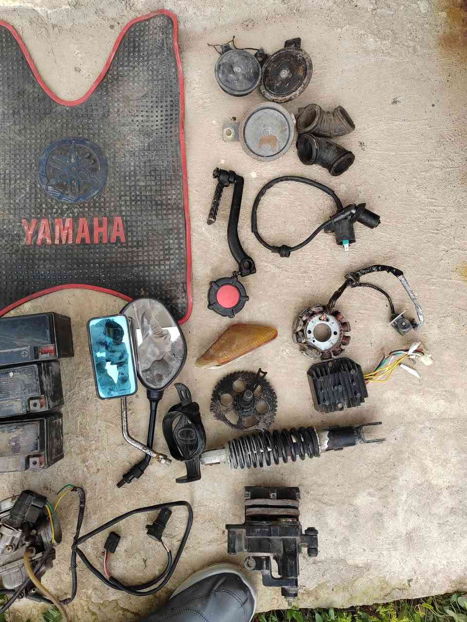 السلام عليكم ورحمة الله وبركاته
عرض نار ومستحيل تلكون هيج أسعار
غراض كلها أصلية ومال تفليش 
مكاني موصل أيسر يم المجسر مال معارض
الماعندا يجي وعلى احسابي
اتصل وبيك خير وادلل
*********** 

صندوق حجم كبير جديد كامل/ 30 الف
تاية حجم 12/ 5 الف
باتريات عدد ثلاثة/7 الف
فرشه صندوق بزون/3 الف
سيبايه فورزا ياباني/15 الف
مري مشكل ياباني/5 الف
جامة قصيرة تزويد/15 الف
تريشة اكزز أصلي/3 الف
سلف سكاي ويف أصلي/15 الف
سلف يوبن/5 الف
فيت بم سكاي ويف/7 الف
فيت بم فورزا/10 الف
كابريتة سكاي ويف/10 الف
كابريتة يوبن/10 الف
لايت صاروخ/3 الف
ماطور كير فورزا/15 الف
ماطور كير سكاي ويف/15 الف 
فج كامل حتى الدسكات فورزا/15 الف
فج كامل سكاي ويف/15 الف
كويل فورزا/5 الف
قاعدة اكلاص ياباني/5 الف
وبعد هواي شغلات ماذاكره
واذا شلع بيهم مجال ويدلل الشاري
