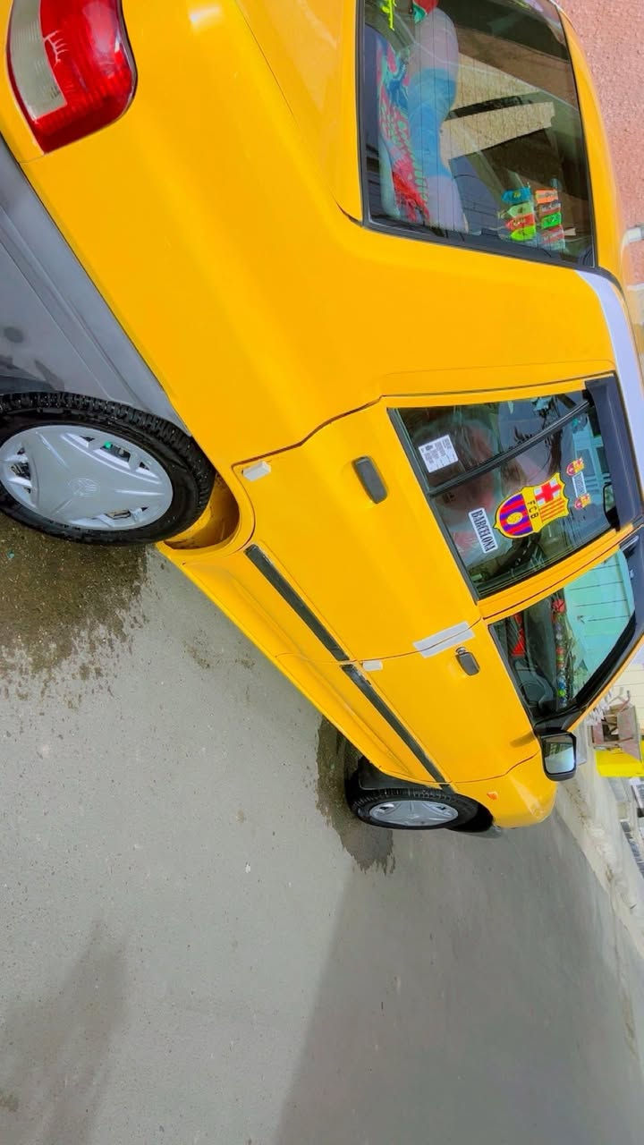 سلام عليكم سايبا موديل 2015 رقم بغداد نكليزي سياره بأسمي مصفره هيئه وغرامات كير ومكينه تبريد تدفئه شغال  حداديه شواصي بلاديه  جديده تخم تاير كهربائيات كله شغاله سنتر لوك تحتوي على شاشه سياره مال جناي سياره مامتعوبه السعر 40 ورقه وبيه مجال بسيط    مكاني بغداد للستفسار الاتصال برقم ***********
