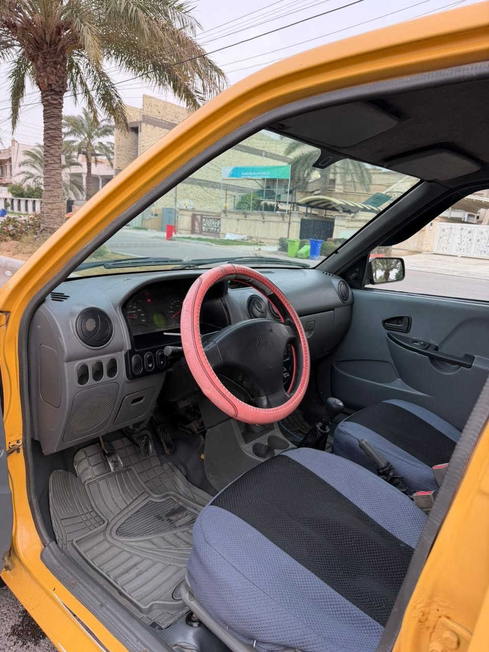 سايبا 2016 بيه صبغ الهلال الخلفي
جاهزه مابيه اي شي 
بيه لاستيك ولف فقط 
مكان سياره بغداد السيديه 
السعر 37 
078181490 66
