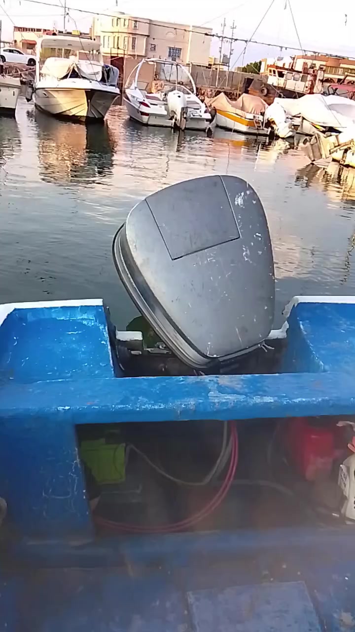 السلام عليكم شباب طراد للبيع ياماها طول الطراد 4 مترات و60 حجم المكينه 115 حصان سعر طراد 3 ملايين ونص 
ا الرقم ***********
