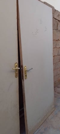 باب خشب صاج • ٢م×٩٢سم • ٣ قطع