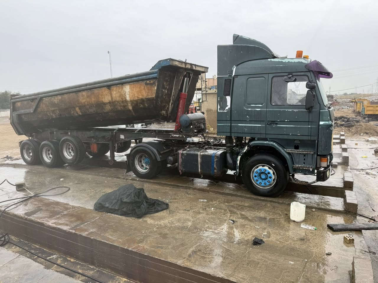 سكانية 143 مكينة 0$8 كير 3$3 شاصي مكفول  قمارة جديدة تبريد بلادي ثلج رقم ذي قار دولي مربوطة فلات 
العربانة اوربية مزوج دناكير مربع واحد علاك  نضيفة العربانة مابيهة اي ترويج جاهزة للعمل راس وعرباتة 
وذا واحد يريد بس العربانة او بس الراس ابيع عادي مكاني بغداد النهروان سعر 160 ورقة 

‭0790 459 9745‬

‭0770 427 0266‬
عمار المتواضع
