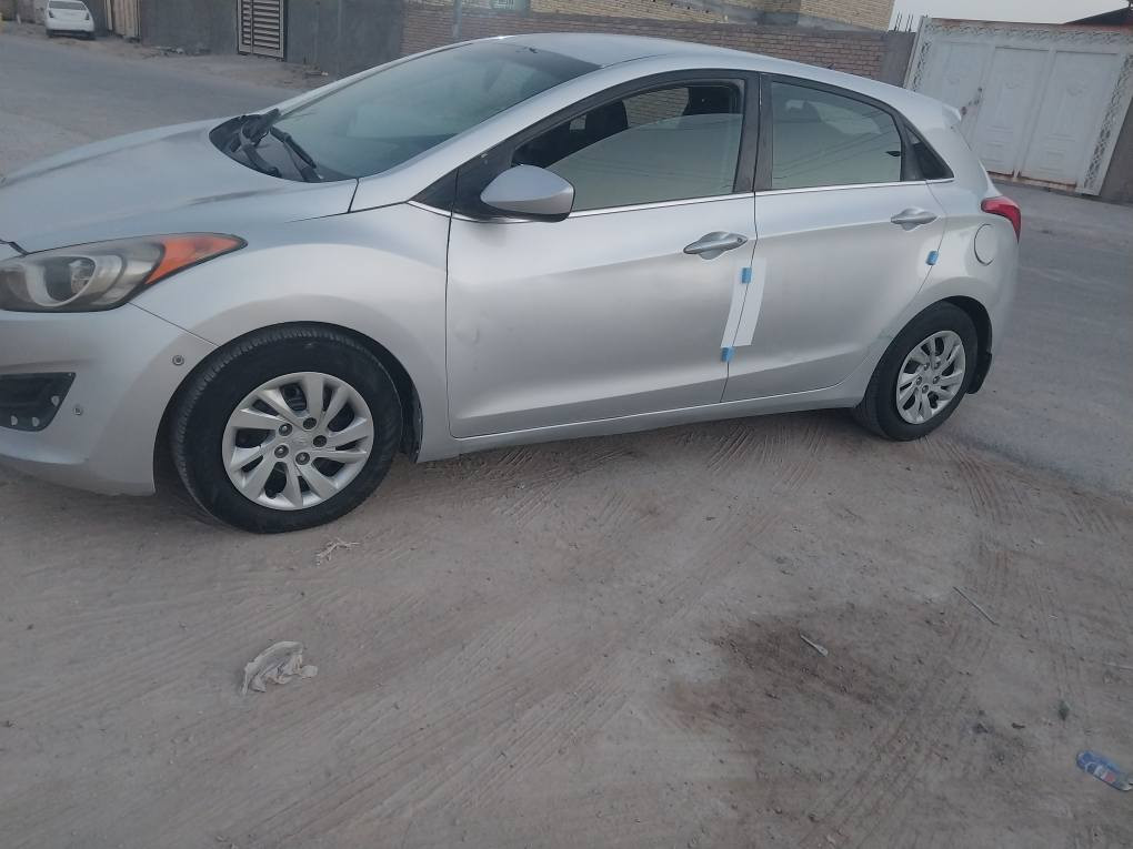 إلى عشاق النترا ١٦ هاش باك النظيف والمناسب
محرك ٢٠٠٠ مكفول من التبخير والتنقيص والفتح والصوت 
وارد امريكي

ببه تبديل جاملغ أمامي بدون دواخل + رشات صبغ خلفيه 
مكان السياره الشطره 
حداديه ممتازه دواخل ع  وضع الشركه لايت زنون 
جاهزه ترايها كلش حلو 
السعر ٨٥ وبيه محتل 
*********** / *********** الشطره, ذي قار
