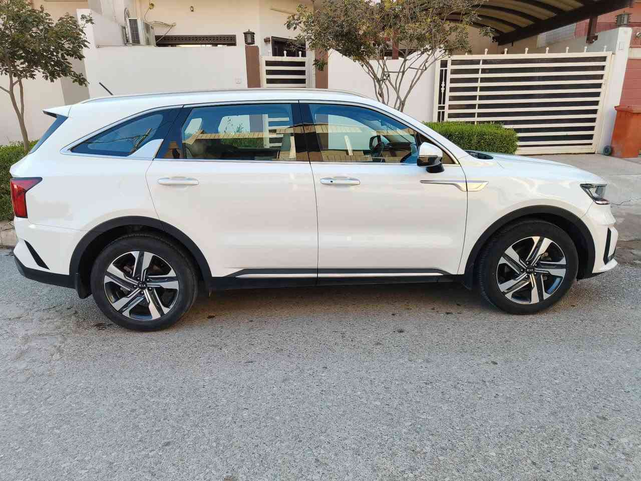 يا الله 
سورنتوا لبيع موديل 2021 رقم اربيل 6 سلندر
كير ماوس 
بصمة 
7 راكب 
تشغيل عن بعد 
جنطة كهربائي 
كشن الامامي كهربائي 285 و بيه مجال
مكان كركوك
*********** 
تحويل ثاني يوم
