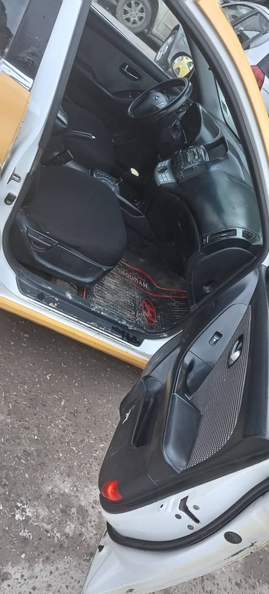 السلام عليكم للبيع افانتي 2010 فول مواصفات بصمه بدون سلايت ضرر جاملق المامي واصل للقد بس معدل بارد محرك بي تنقيص السعر 100 بيها مجال الشراي يتصل على خاص ماجاوب اعتذر رقم الهاتف *********** العنوان موصل الجانب الأيمن
