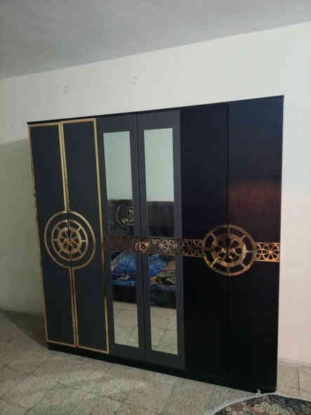 السلام عليكم غرفه مال نوم للبيع بس كسر بلجربايه وشي عادي مامثر بدون دوشك غرفه حلوه ونضيفه تجي وتشوفها مكاني ابو دشير الضغط السعر 250 رقمي بي وتساب *********** رقم بي نتصال ***********
