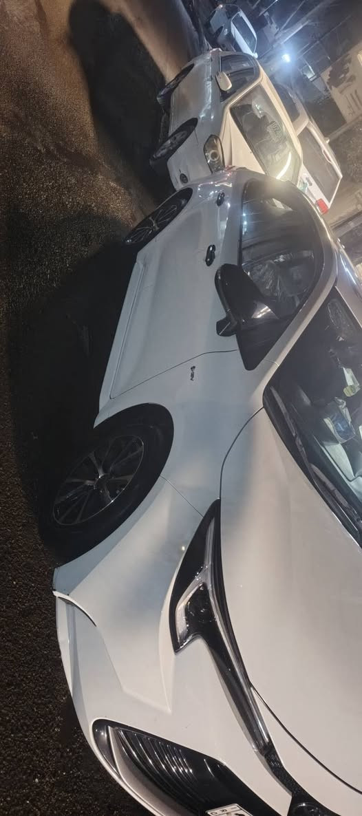 السلام عليكم كورلا ٢٠٢٤ شكل الامريكي 
السيارة مكفوله كفاله عامه من كولشي
السيارة ماشيه ٢١ الف فقط على وضع الشركه
مواصفات معروفه شاشه كاربلي 
فتحة سقف سلايت
تبريد قطعتين
تحديد مسار 
سياقه ذاتيه
ارضيات ريزبلاي حاضره
عليها سستم سوادات 
الجام السيارة بالكامل مغلف حراري
توقف ذاتي 
وكل غراضها مال الشركه موجودة ارضيات 
وباقي المواصفات المعروفه 
السعر ١٥٠ وبين شي بسيط
العنوان بغداد البياع حي المواصلات نهاية شارع قطر الندى
*********** بغداد, العراق
