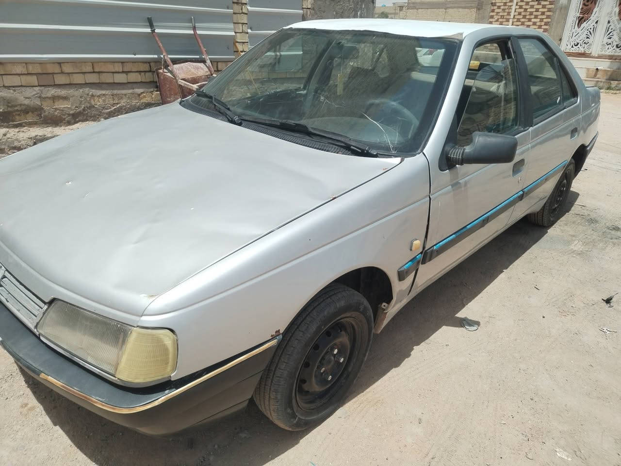 السلام عليكم.
بيجو روى نضيفه 16 وبيه مجال
 مديل 9 رقم  نجف 
تحويل مباشر 
سياره نضيفه وترايها يخبل 
شغل وطلع وين متريد 
مكاني نجف حي النداء
***********
