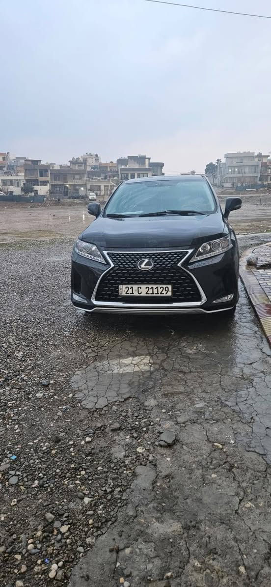 لكزس موديل 2012 محرك 6 سلندر جير محرك بالشرط رقم جديد ماشا 159 والسعر 160 وبي مجالم رقم الهاتف ***********
