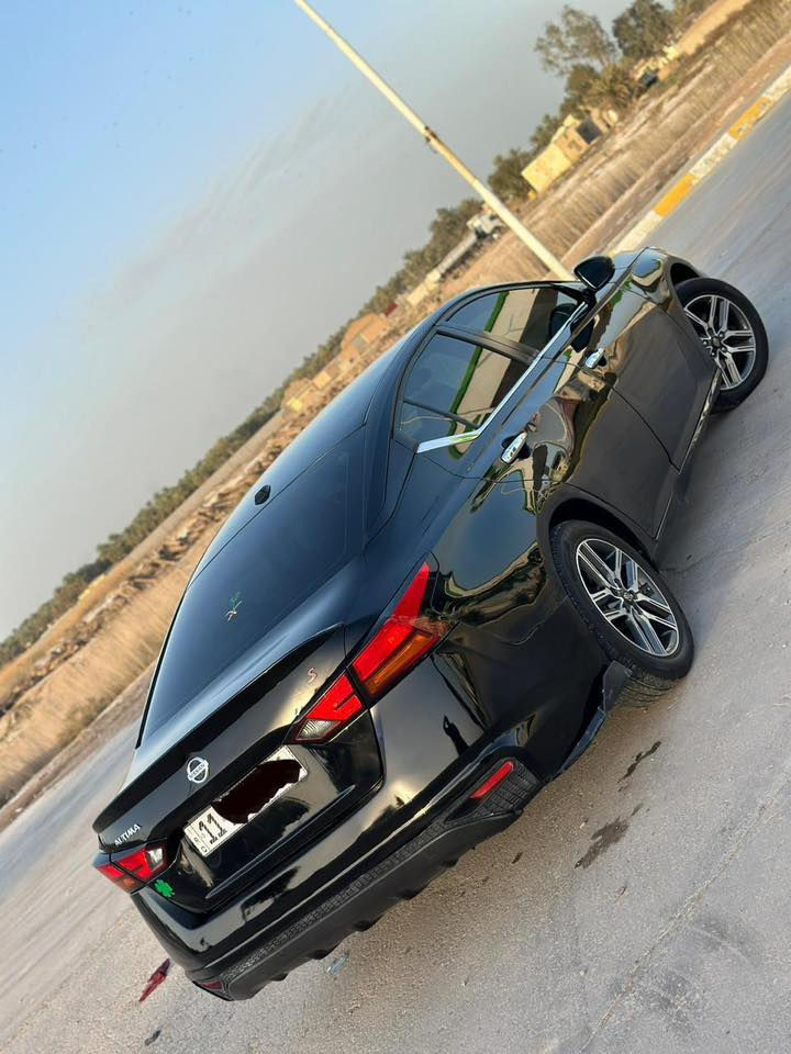 السلام عليكم 

نيسان التيما 2020  فئه S  للبيع او المراوس 

حادثها جاملغ وبنيد بدون شاصي او لغد وبيها بابين شخط وصبغتهن موجود فديو قبل صبغ 

_بصمه

_تشغيل عن بعد 

_كشن كهرباء

_شاشه جبيره 

_هيتر بلمرايات 

_تحكمات ستيرن +قياده ذاتيه

_ رقم بغداد سنويه وهزه وارقام جديد بأسمي 

_السياره عليها ادامه كامله بلكات ناوزلات فيتبم حجر بيئه ادامه كامله + منظومه زنون كامله جديد كلهن اصلي وكاله

 _مابيها اي نقص جاهزه تخم تاير صدر جديد + كير مكفول + مكينه 

 

_السعر 127 وبيه مجال بسيط 
مكاني ديالى الخالص
***********
*********** وتس
