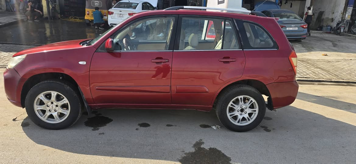 السلام عليكم...
تيكو ٢٠١٣ 
بدون صبغ بيها جراد ومسوينه وعليها نانو 
ماشية ٩٢ الف حقيقي 
السيارة حلوة وبلخير على الياخذها 
السعر ٥٣ وبيها مجال 
***********
***********
***********
